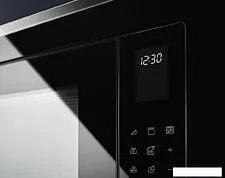 Микроволновая печь Electrolux LMS4253TMK