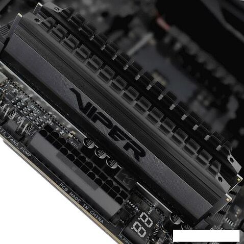 Оперативная память Patriot Viper 4 Blackout 2x4GB DDR4 PC4-24000 PVB48G300C6K