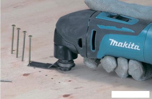 Мультифункциональная шлифмашина Makita DTM50RFE