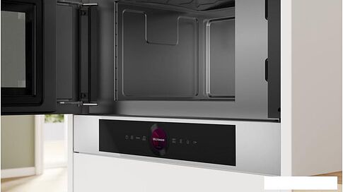 Микроволновая печь Bosch Serie 8 BFL7221W1