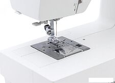 Электромеханическая швейная машина Janome Sewist 721