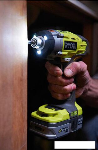 Шуруповерт Ryobi RID1801M