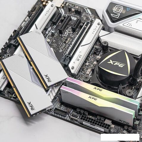 Оперативная память A-Data XPG Lancer RGB 2x16ГБ DDR5 5600 МГц AX5U5600C3616G-DCLARWH