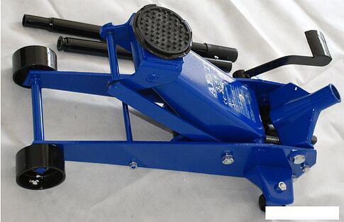 Подкатной домкрат AE&T T31203 3.5т