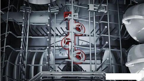 Отдельностоящая посудомоечная машина Bosch Serie 8 SMS8ZDW86Q