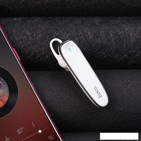 Bluetooth гарнитура Hoco E49 Young (белый)