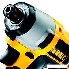 Шуруповерт DeWalt DCF815D2