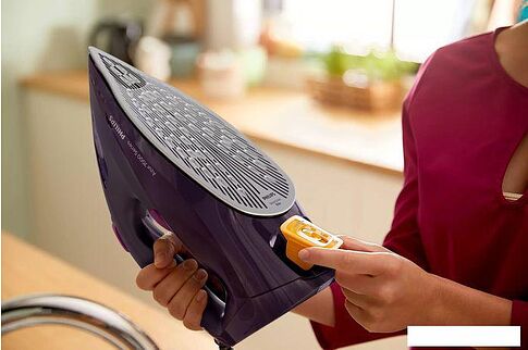 Утюг Philips 7000 Series DST7061/30