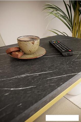 Приставной столик Калифорния мебель Агами Голд (черный мрамор)