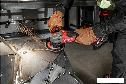 Угловая шлифмашина Milwaukee M18 ONEFSAG125XPDB-0 Fuel One Key 4933478434 (без АКБ)