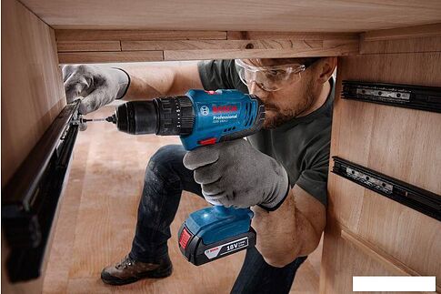 Ударная дрель-шуруповерт Bosch GSB 183-LI Professional 06019K9100 (с 2-мя АКБ, кейс)