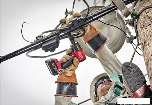 Гайковерт Milwaukee M18 FMTIW2F12-0X 4933478449 (без АКБ, кейс)