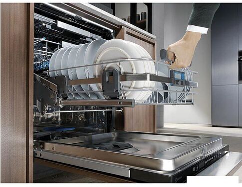 Встраиваемая посудомоечная машина Electrolux 900 ComfortLift EEC87400W