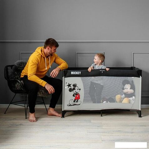 Манеж-кровать Hauck Dream'n Play 60135-8 (Mickey Stars)