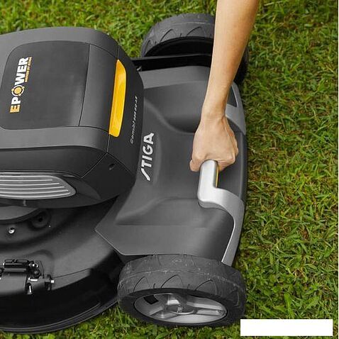 Газонокосилка Stiga Combi 955 SQ AE 294557898/ST1 (без АКБ)