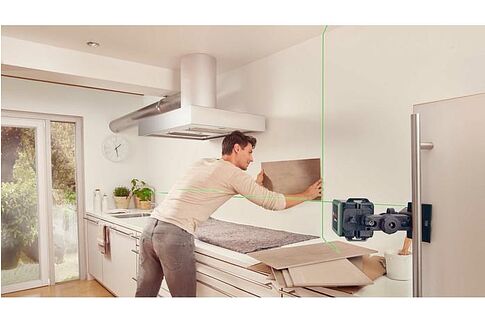 Лазерный нивелир Bosch Quigo Green 0603663C03 (штатив, батарейки)