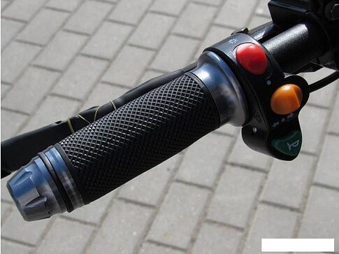 Электроскутер Yakama АР-Н009-2 (белый)