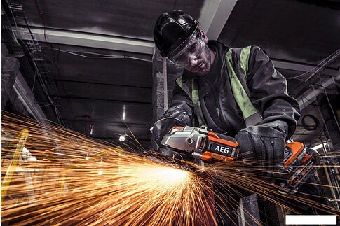 Угловая шлифмашина AEG Powertools BEWS 18-125BLPX-602C 4935464422 (с 2-мя АКБ, кейс)