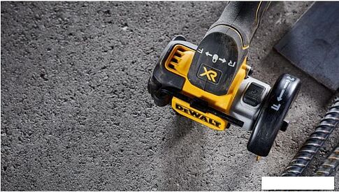 Монтажная (отрезная) пила DeWalt DCS438N (без АКБ)