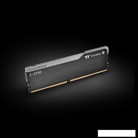 Оперативная память Thermaltake Toughram Z-One 8ГБ DDR4 3200 МГц R010D408GX1-3200C16S