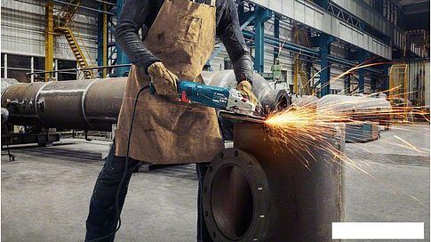 Угловая шлифмашина Bosch GWS 24-230 JZ Professional 06018C3300