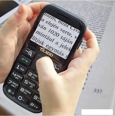 Кнопочный телефон Olmio C37 (черный)