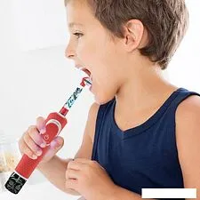 Электрическая зубная щетка Braun Oral-B Kids StarWars D100.413.2K Электрическая зубная щетка Braun Oral-B Kids StarWars D100.413.2K