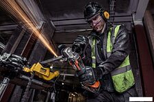 Угловая шлифмашина AEG Powertools BEWS 18-125BLPX-602C 4935464422 (с 2-мя АКБ, кейс)