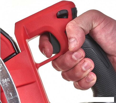 Дисковая (циркулярная) пила Milwaukee Fuel M18 FCSRH66-0 (без АКБ)