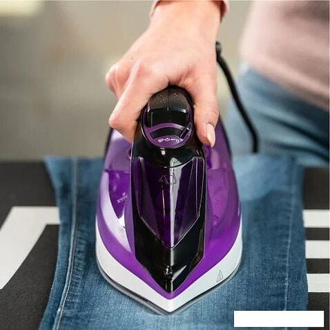 Утюг Zelmer ZIR1515