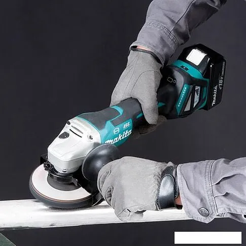 Угловая шлифмашина Makita DGA518ZU (без АКБ)