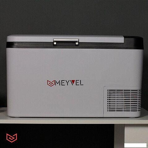 Компрессорный автохолодильник Meyvel AF-G25