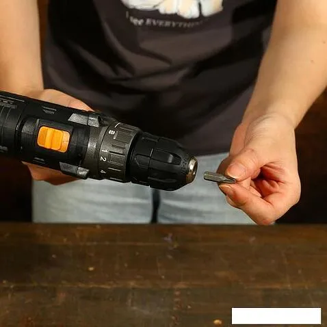 Дрель-шуруповерт Deko GCD12DU3 SET6 063-4007 (с 2-мя АКБ, кейс)