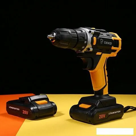 Дрель-шуруповерт Deko DKCD20FU-Li SET 195 063-4135 (с 2-мя АКБ, кейс, набор оснастки)