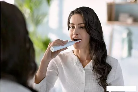 Электрическая зубная щетка Philips Sonicare 3100 Series HX3681/03