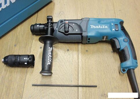 Перфоратор Makita HR 2470 T