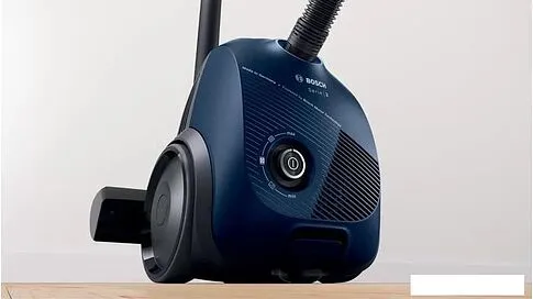 Пылесос Bosch Serie 2 BGBS2BU1T