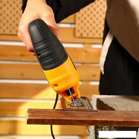 Электролобзик Deko DKJS700E 083-1009