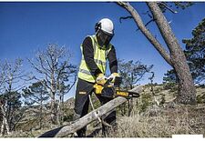 Аккумуляторная пила DeWalt DCM565N-XJ (без АКБ)