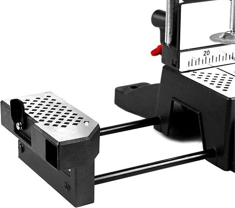 Торцовочная пила TEH TMS30520B