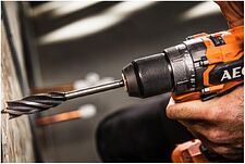 Дрель-шуруповерт AEG Powertools BS18SBL2-202C 4935480056 (с 2-мя АКБ, кейс)