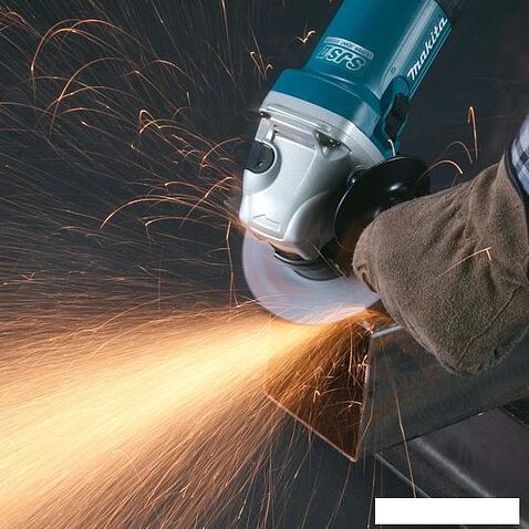 Угловая шлифмашина Makita GA5040R