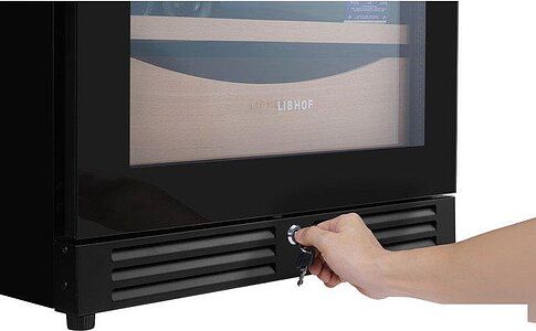 Винный шкаф Libhof Sommelier SMD-110 slim black