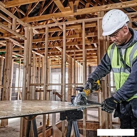 Дисковая (циркулярная) пила DeWalt DCS571N-XJ (без АКБ)