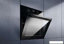 Электрический духовой шкаф Electrolux SurroundCook 600 EOF5C50BZ Электрический духовой шкаф Electrolux SurroundCook 600 EOF5C50BZ