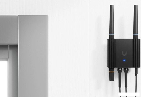 Мобильный 4G Wi-Fi роутер Ubiquiti Mobile Router Ultra