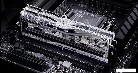 Оперативная память G.Skill Trident Z5 Royal 2x16ГБ DDR5 6400МГц F5-6400J3239G16GX2-TR5S