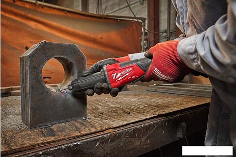 Прямошлифовальная машина Milwaukee M18 FDGROVPDB-0X One-Key Fuel 4933480957 (без АКБ, кейс)