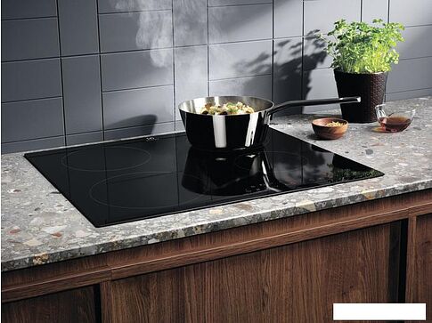Варочная панель Electrolux CIR60433