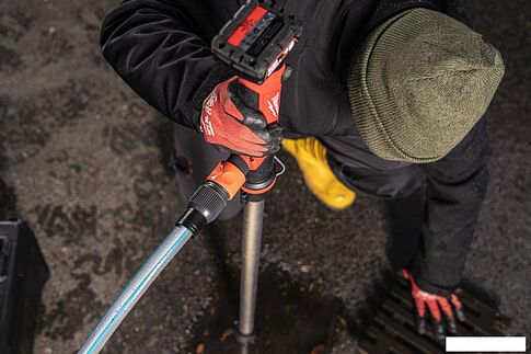 Дренажный насос Milwaukee M12 BSWP-601 4933479640 (с 1-им АКБ)